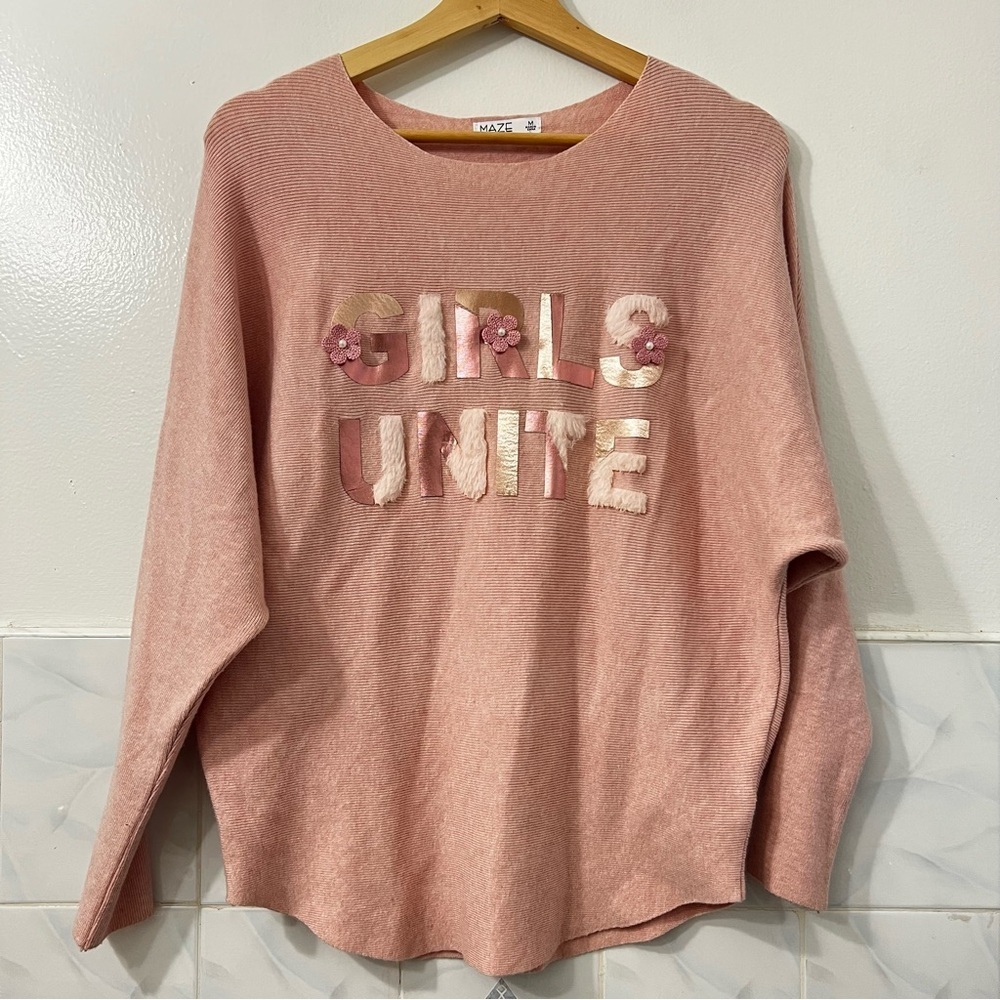 Women's Pink M Long Sleeve Sweater Girls Unite Bimbo Casual Lightweight Feminine